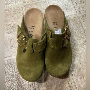 Birkenstock clog sandal papillo in new condition. Green size 37